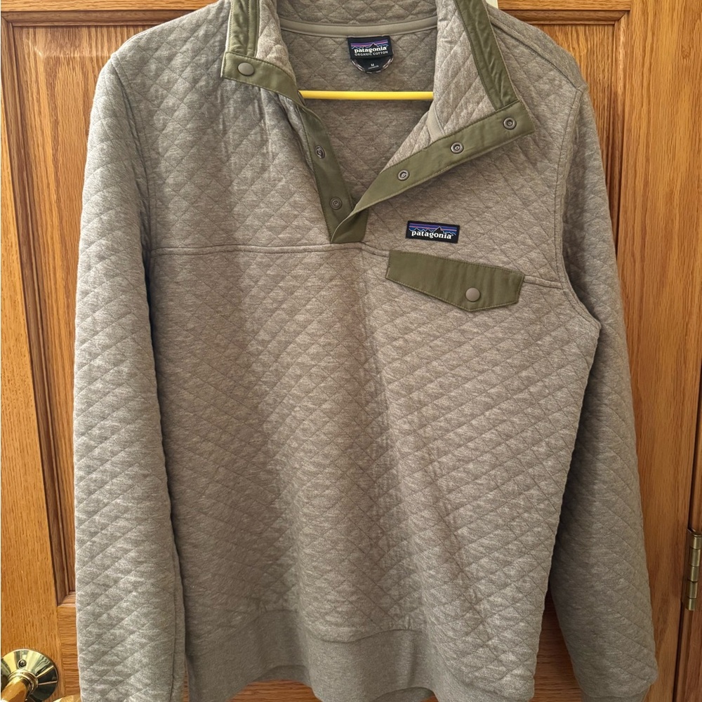Patagonia Gray and Olive Women's Sweater